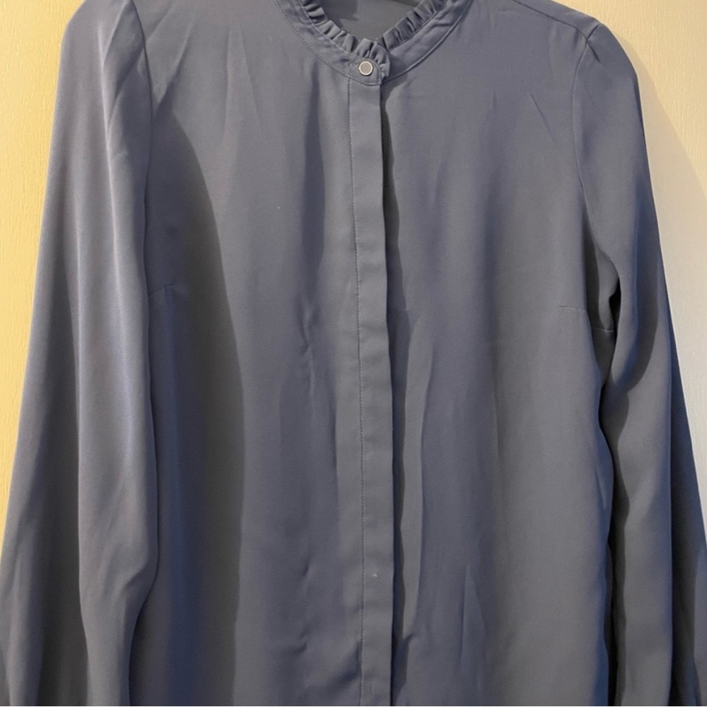 RW&CO Ruffle Neck Long Sleeve Blouse – Blue Grey